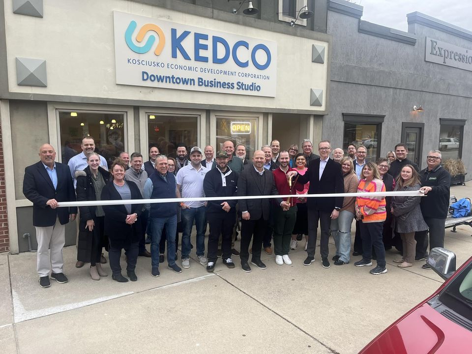 Ribbon Cutting at PeekMed | Kosciusko Chamber of Commerce