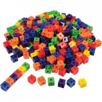 Linking Cubes / 300-pc